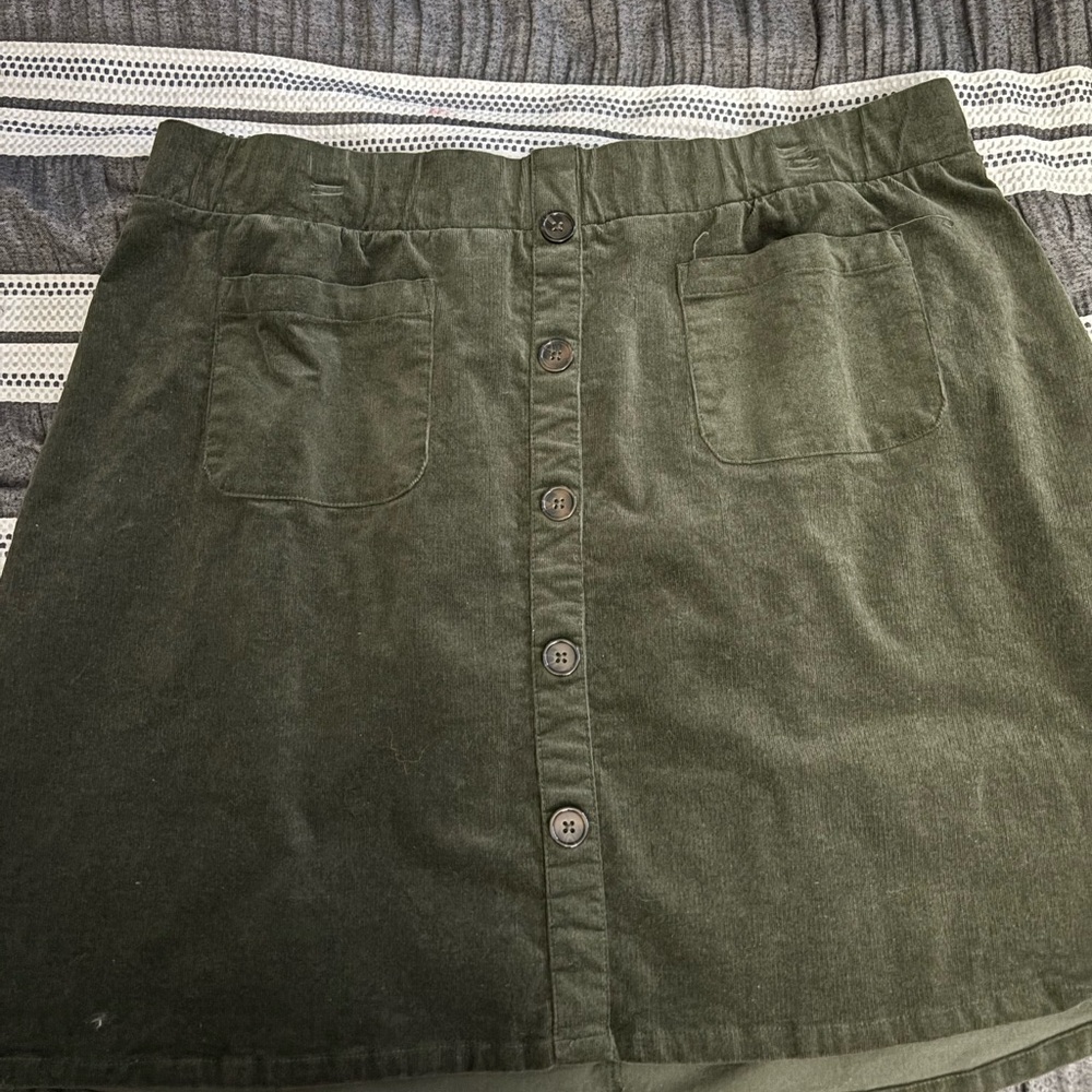 Torrid Green corduroy skirt